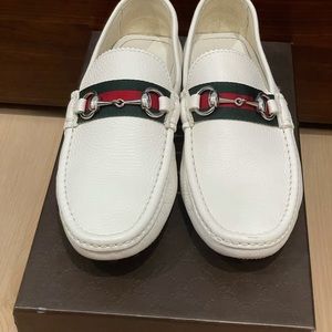 Mens White Gucci Driver’s in great condition